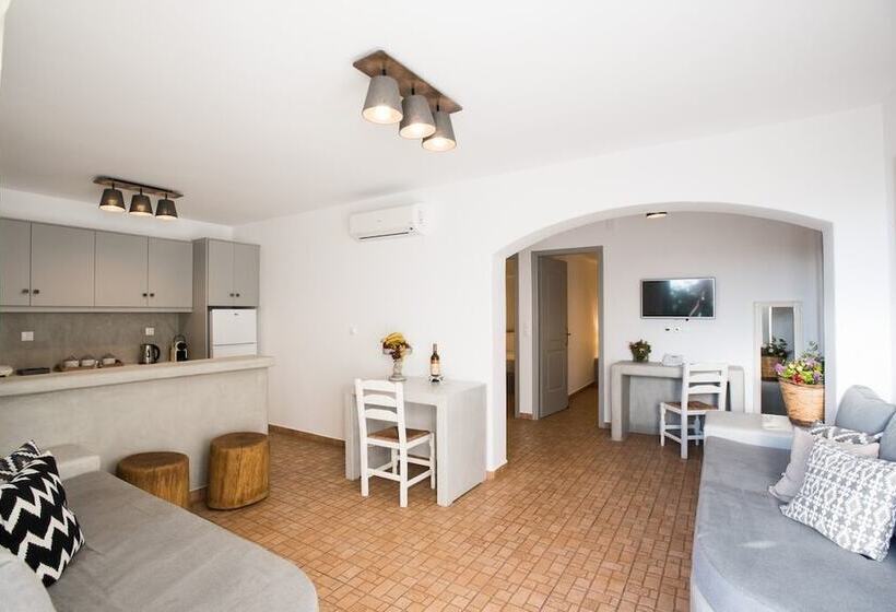 اتاق خانوادگی, Aletro Cottage Houses