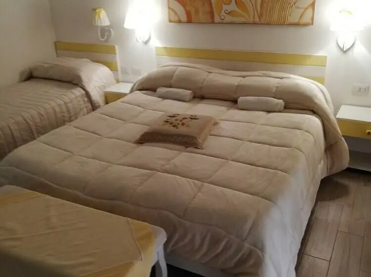 スタンダード4人部屋, All'ombra Del Noce B&b