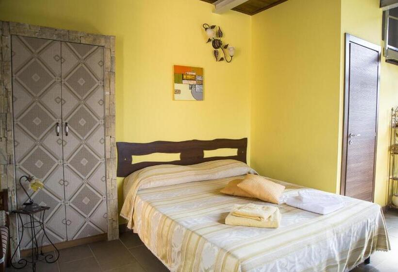 标准工作室, All'ombra Del Noce B&b