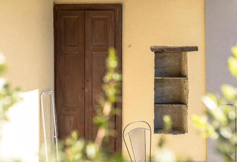 Standard Szoba Erkéllyel, Albergo Diffuso Ca' Spiga