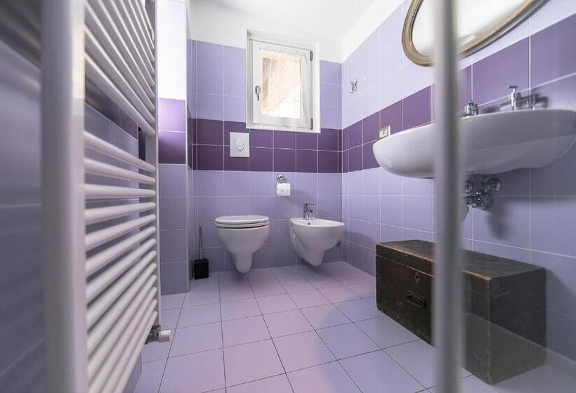 Standard Szoba Erkéllyel, Albergo Diffuso Ca' Spiga