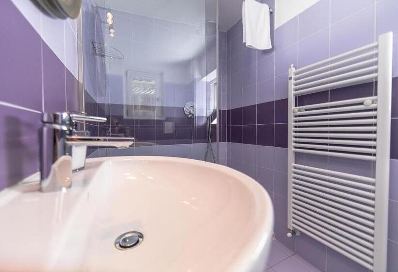 Номер Стандарт с Балконом, Albergo Diffuso Ca' Spiga