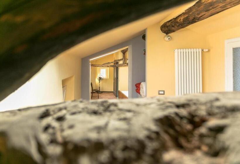 Háromágyas Standard Szoba, Albergo Diffuso Ca' Spiga