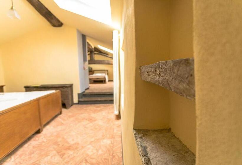 Háromágyas Standard Szoba, Albergo Diffuso Ca' Spiga