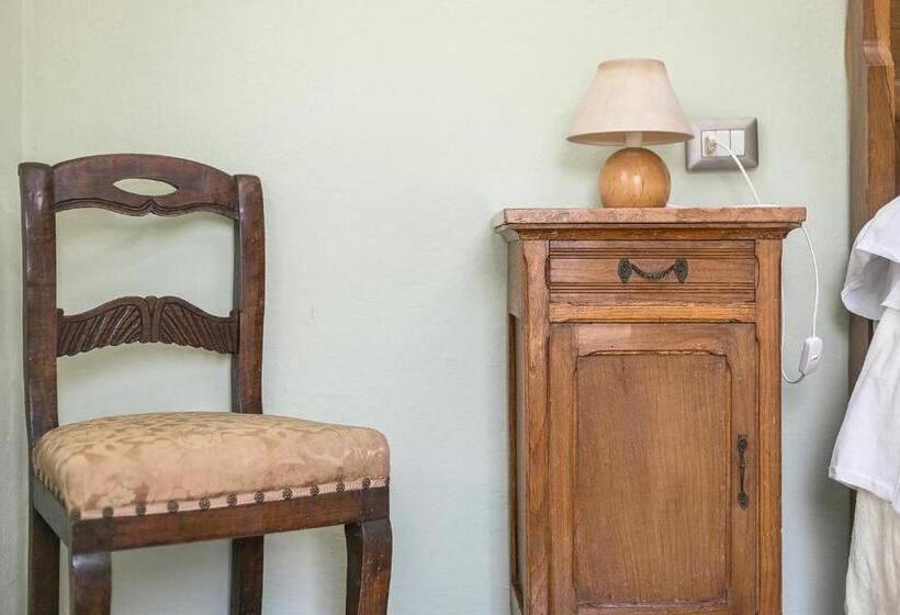 Standard Szoba Erkéllyel, Albergo Diffuso Ca' Spiga