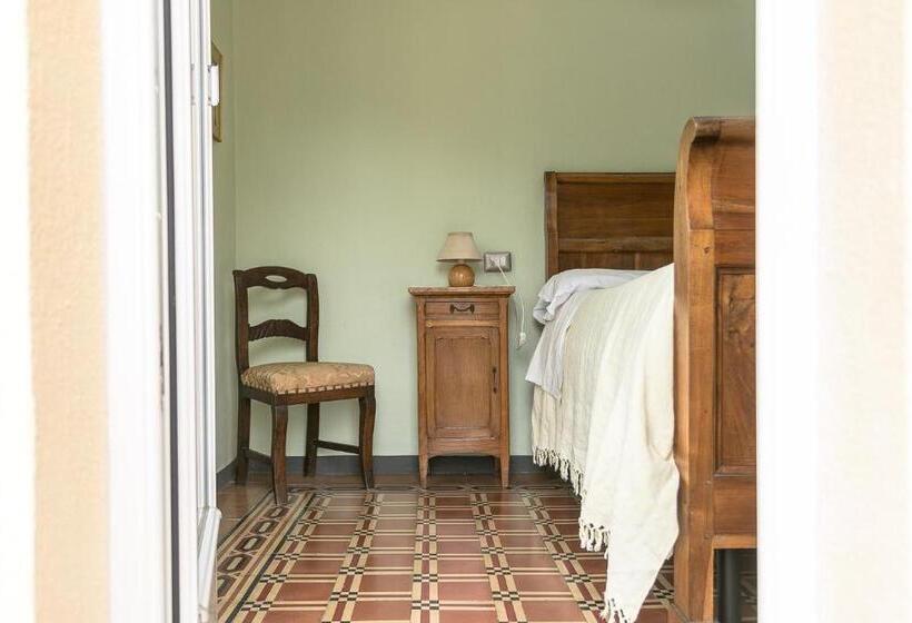 Standard Szoba Erkéllyel, Albergo Diffuso Ca' Spiga