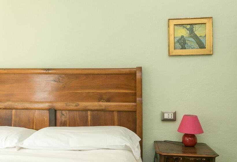 Номер Стандарт с Балконом, Albergo Diffuso Ca' Spiga