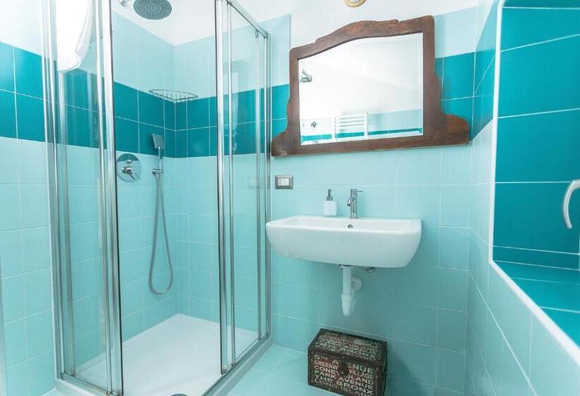 Háromágyas Standard Szoba, Albergo Diffuso Ca' Spiga