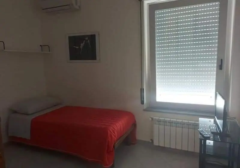 Comfort Kolmen Hengen Huone, Costapicca