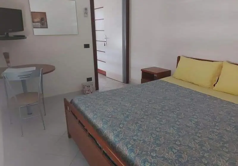 Comfort Kolmen Hengen Huone, Costapicca