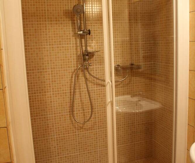 اتاق استاندارد سه نفره, Apartment Via Dell Astrologo