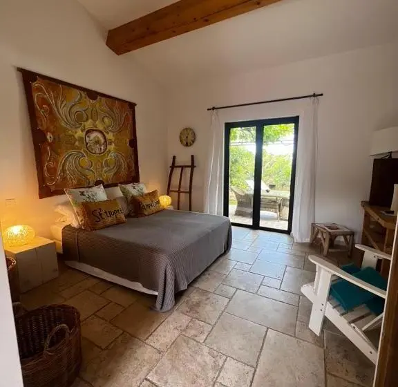 スタンダードルーム, Auberge De L Oumède
