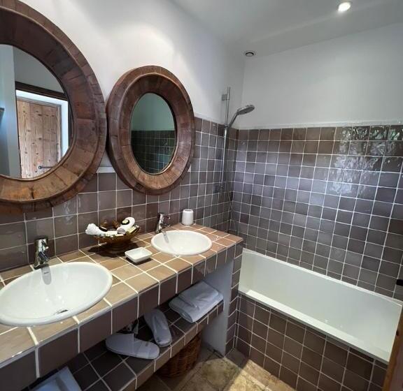 Номер Стандарт, Auberge De L Oumède