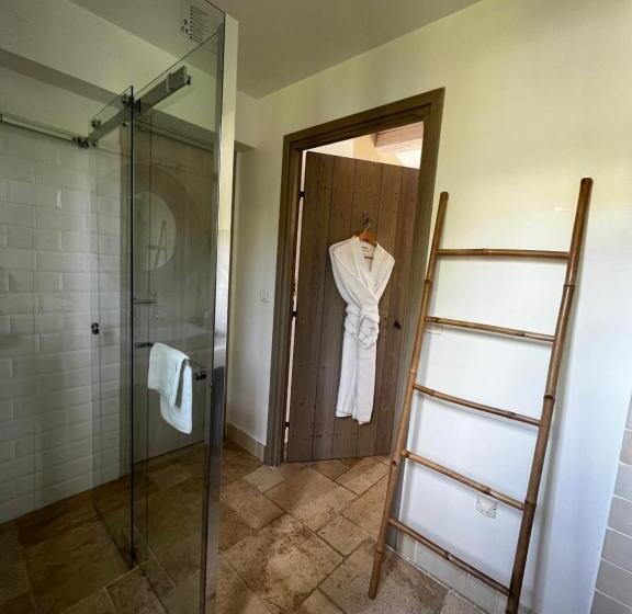 Студия Стандарт, Auberge De L Oumède