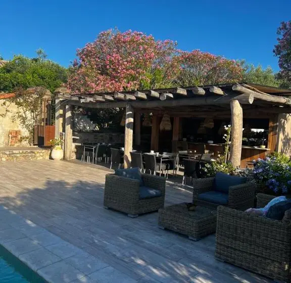 テラス付スイート, Auberge De L Oumède