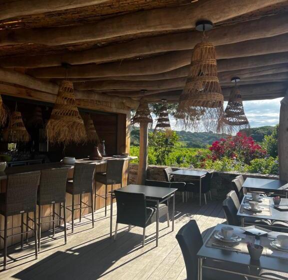 Люкс с Террасой, Auberge De L Oumède