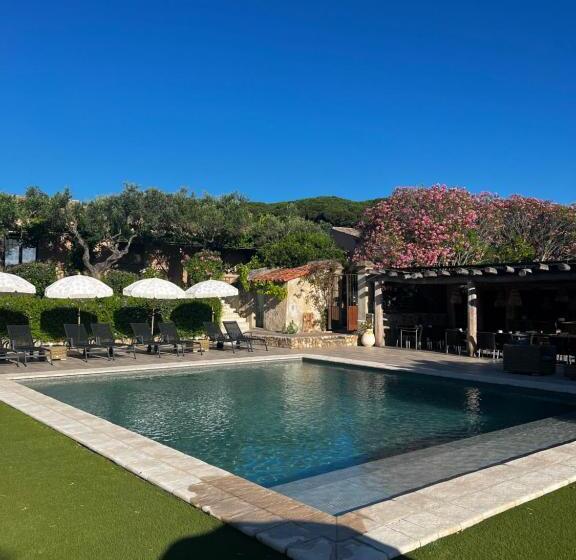 Люкс с Террасой, Auberge De L Oumède