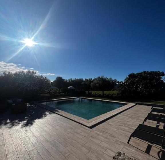 Люкс с Террасой, Auberge De L Oumède