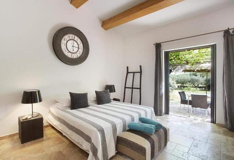 Номер Стандарт Трехместный, Auberge De L Oumède