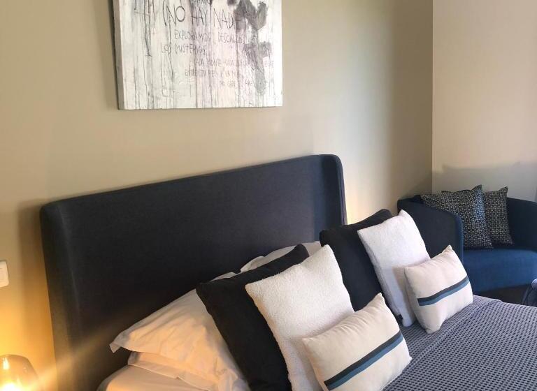 Студия Стандарт, Auberge De L Oumède