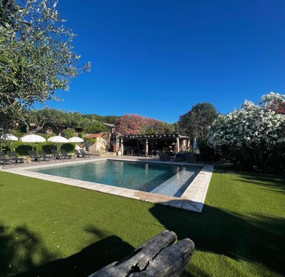 Люкс с Террасой, Auberge De L Oumède