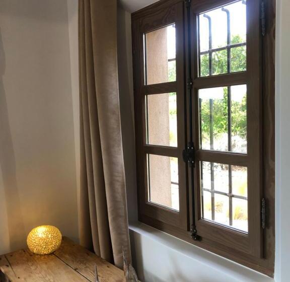 Люкс с Террасой, Auberge De L Oumède