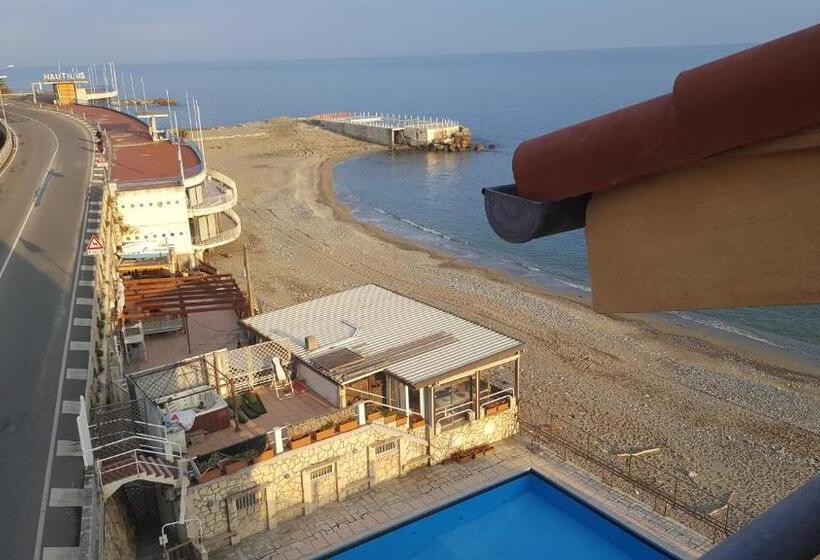 海の見える１ベッドルームアパートメント, Bianca Maria