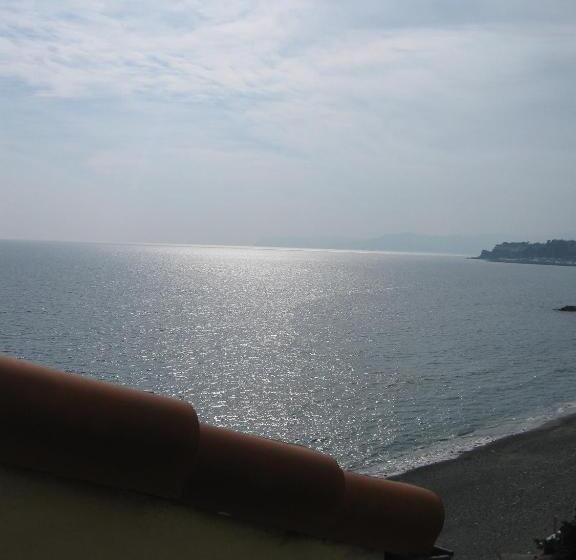 海の見える１ベッドルームアパートメント, Bianca Maria