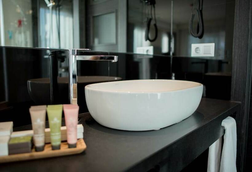 Номер Стандарт Вид на Море с Балконом, H Boutique Pena Parda