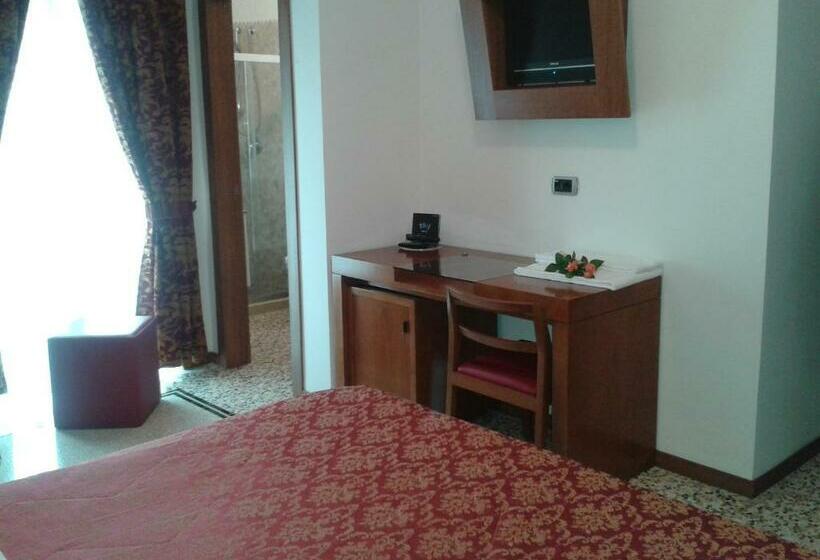 חדר סטנדרט יחיד, Nappo