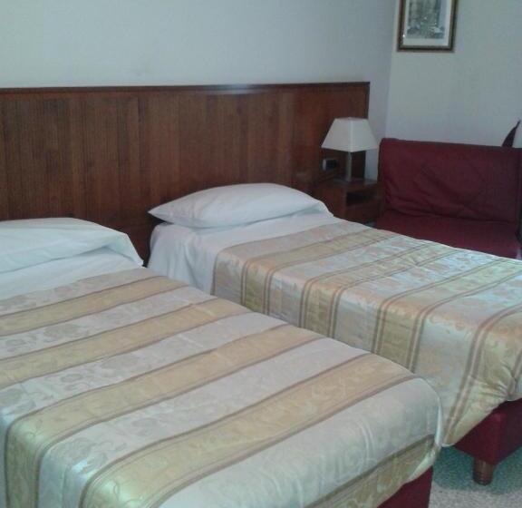 חדר סטנדרט יחיד, Nappo