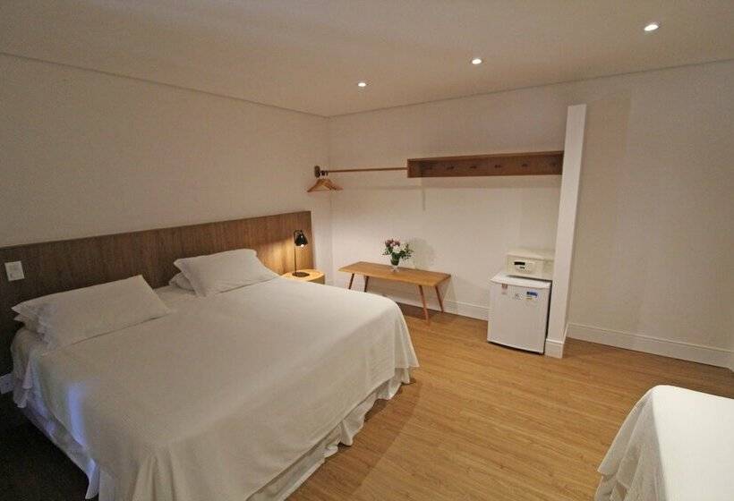 标准三人间, Pousada Cheiro Verde