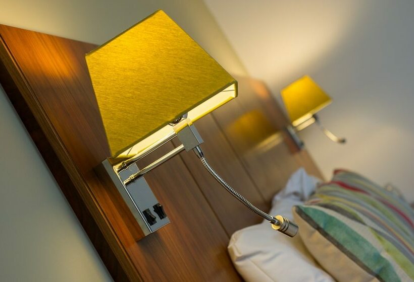 스탠다드 룸, The Woodlands Event Centre