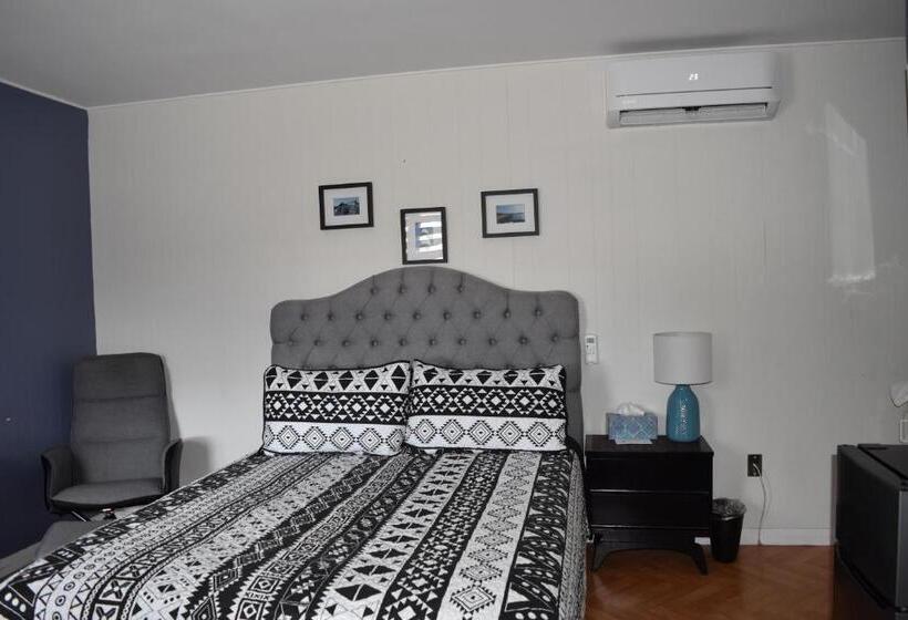 חדר סטנדרט עם מיטת קווין, Motel De L Anse Et Camping Rimouski