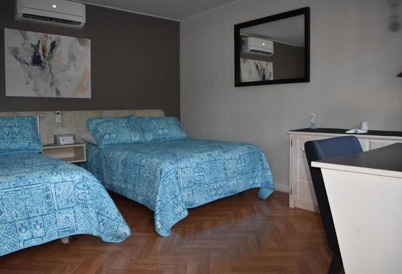 חדר סטנדרט שתי מיטות זוגיות, Motel De L Anse Et Camping Rimouski