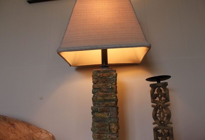 חדר סטנדרט שתי מיטות זוגיות, Motel De L Anse Et Camping Rimouski