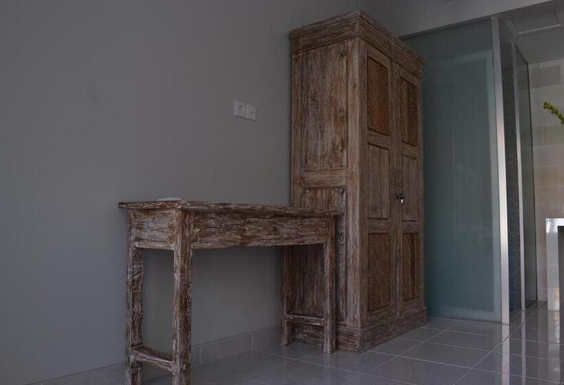 带泳池观景的豪华房, Asung Guesthouse