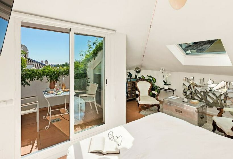 غرفة ديلوكس مزودة بشرفة, Molo Luxury Suites Puerto Banus