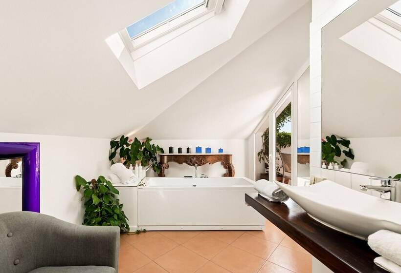 غرفة ديلوكس مزودة بشرفة, Molo Luxury Suites Puerto Banus