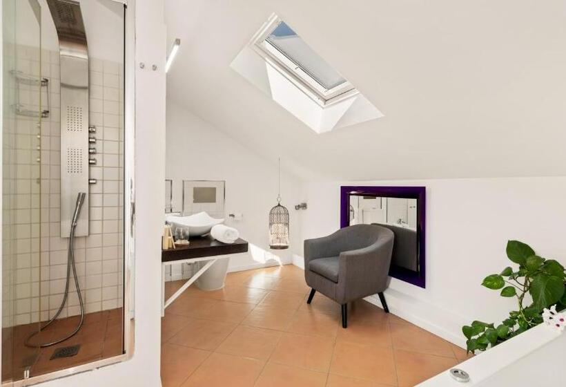 Номер Deluxe с Балконом, Molo Luxury Suites Puerto Banus