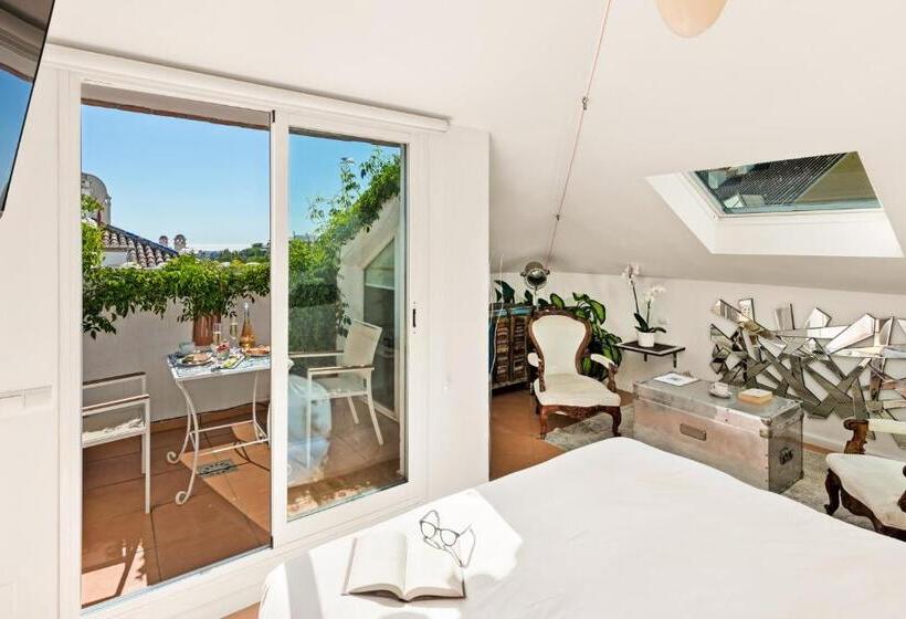 Номер Deluxe с Балконом, Molo Luxury Suites Puerto Banus