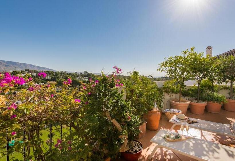 Люкс Повышенной Комфортности, Molo Luxury Suites Puerto Banus