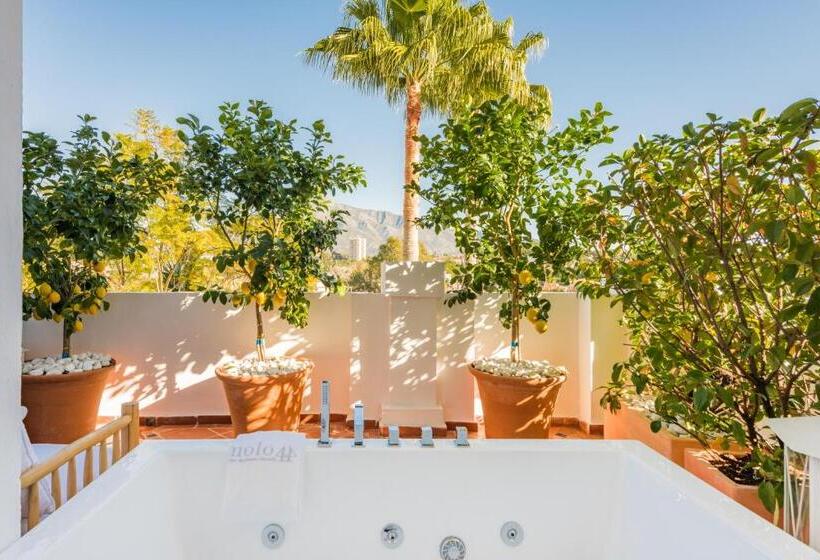 جناح جونيور مزوَّد بتراس, Molo Luxury Suites Puerto Banus