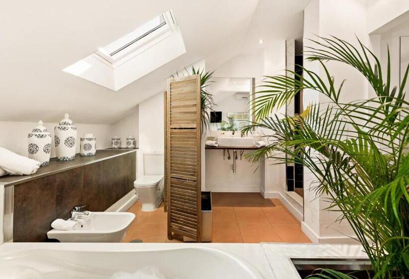 غرفة قياسية مزوَّدة بجاكوزي, Molo Luxury Suites Puerto Banus