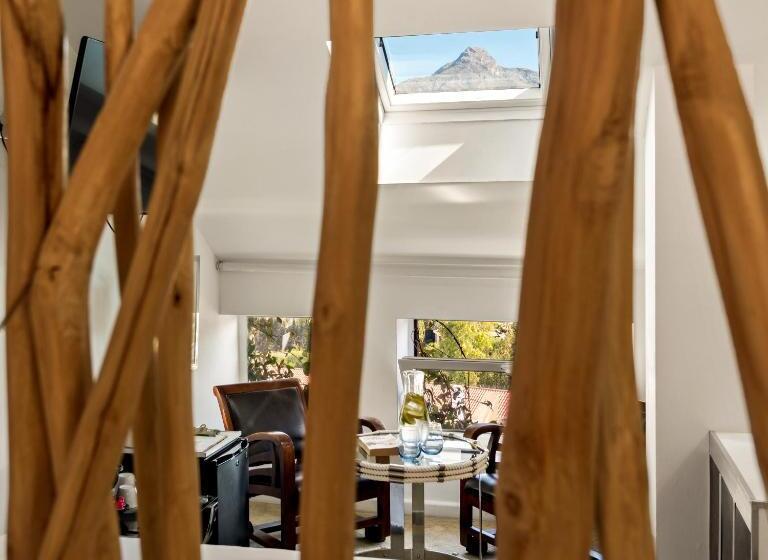 غرفة قياسية مزوَّدة بجاكوزي, Molo Luxury Suites Puerto Banus