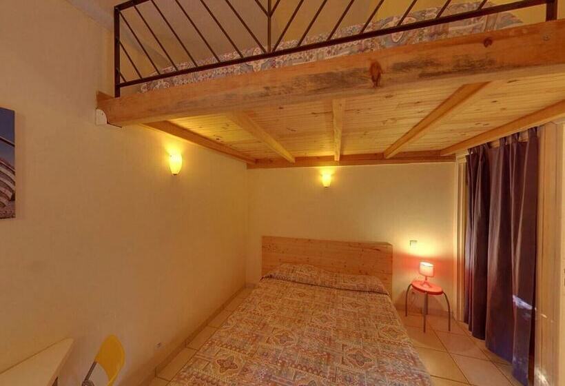 标准工作室, Le Maquis Plage