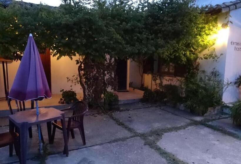 Трехместный Номер Стандарт Вид на Сад, Auberge De La Fadaise