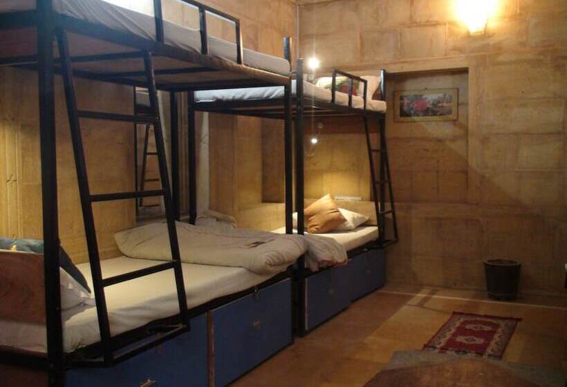 共用房间的床, Oasis Haveli Jaisalmer