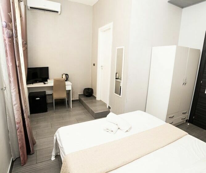 اتاق راحتی, B&b Paradise