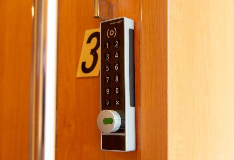 스탠다드 룸 공동 욕실, Do Step Inn Central   Self Service Hostel